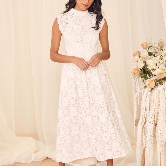 Sweetest White Lace High-Low Backless Midi Dress 🌿 - Picture 5 of 12